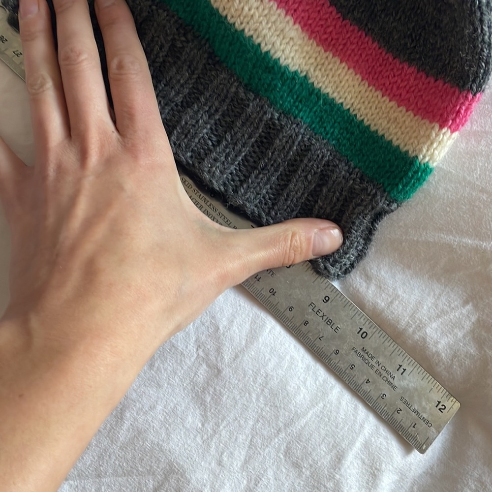 Children’s Handmade Wool Hat - Picture 4 of 4